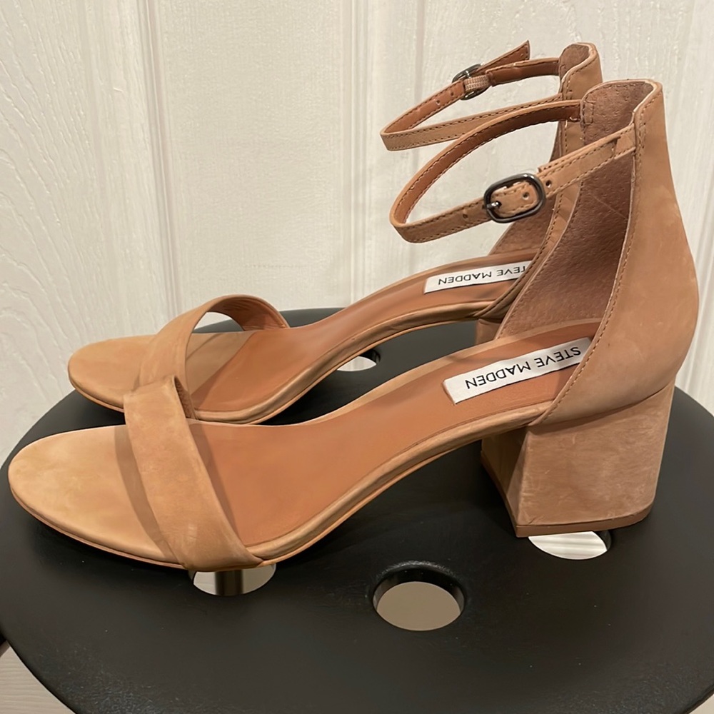 Steve Madden Sandals Size 8.5